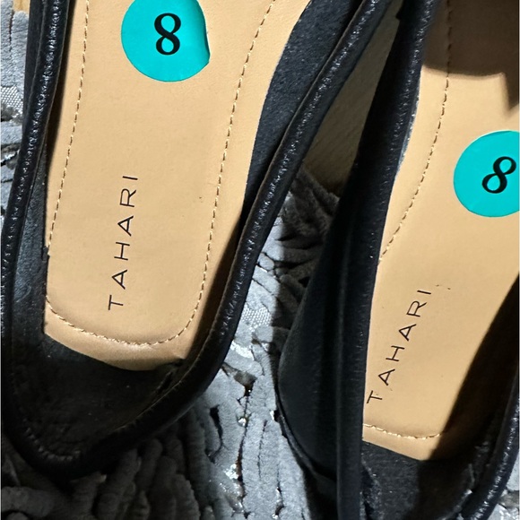 Tahari "Marilu" leather loafers in black - size 8 NWT - Picture 4 of 6